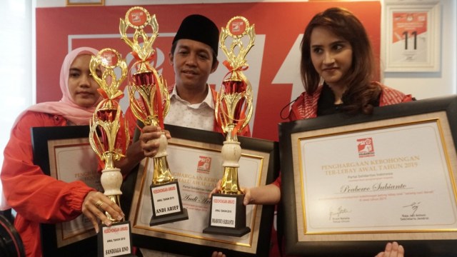 Dara Nasution (kiri), Raja Juli Antoni (tengah), Tsamara Amany (kanan). (Foto: Iqbal Firdaus/kumparan)