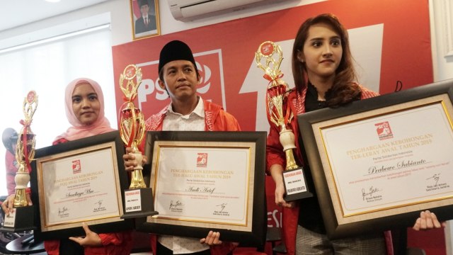 Dara Nasution (kiri), Raja Juli Antoni (tengah), Tsamara Amany (kanan). (Foto: Iqbal Firdaus/kumparan)
