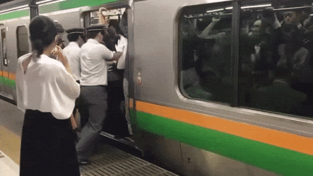 Oshiya, Pekerjaan Unik di Jepang (Foto: Youtube - Pied Piper)