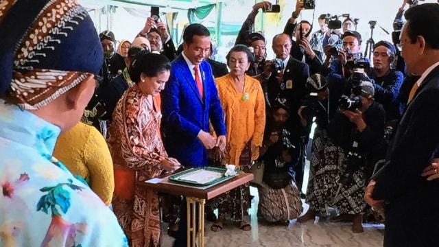 Presiden Jokowi hadiri resepsi Dhaup Ageng Pakualaman. (Foto: Arfiansyah Panji Purnandaru/kumparan)