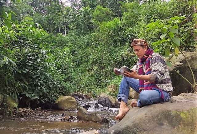 Mempersoalkan Literasi Media Sosial (1)