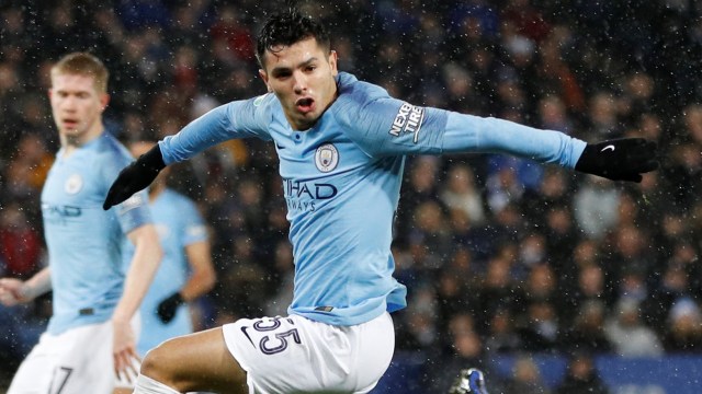 Brahim Diaz beraksi dalam laga Piala Liga melawan Leicester City. (Foto: Reuters/John Sibley)