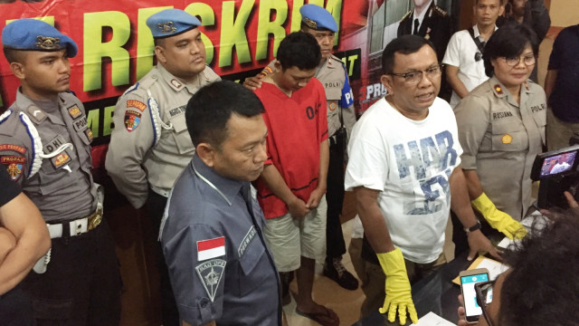 Kasat Reskrim Polres Jakpus AKBP Tahan Marpaung saat Press release pembunuhan Nurhayati di Polres Jakpus, Minggu (6/1).  (Foto: Fachrul irwinsyah/kumparan)