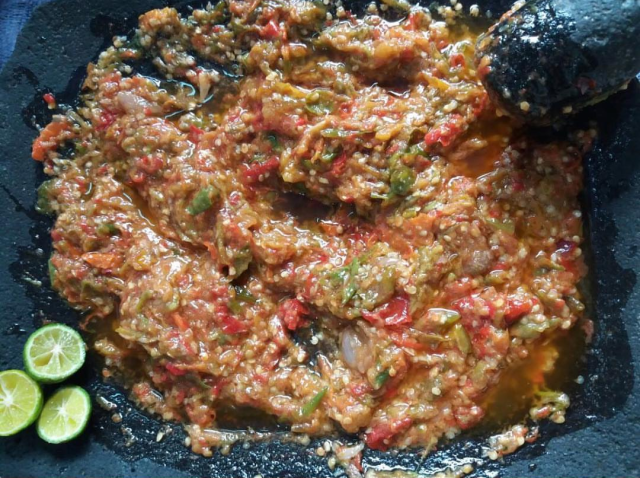Sambal terasi limau (Foto: Instagram @tanialksan)