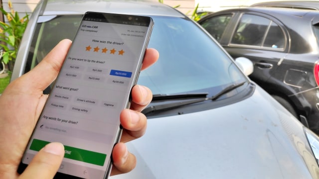 Fitur beri tip ke driver di aplikasi GOJEK. Foto: Jofie Yordan/kumparan