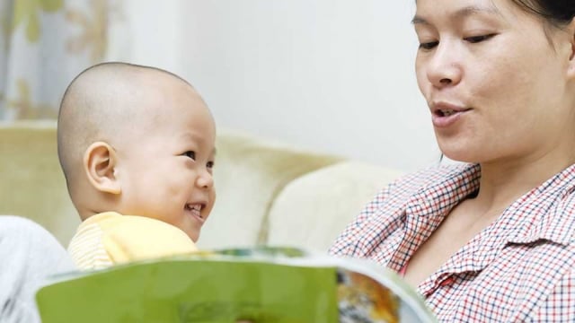 Bisakah Membacakan Buku untuk Bayi 0-6 Bulan?