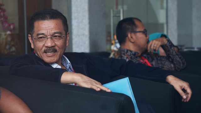 Gamawan Fauzi tiba di Gedung KPK, Jakarta, Selasa (8/1). (Foto: Fanny Kusumawardhani/kumparan )