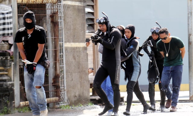 Aksi-aksi terorisme harus terus diwaspadai. Ini adalah foto saat pelatihan anti teroris yang dilakukan Polda Bali (dok.kanalbali)