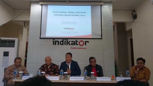 Survei indkator elektabilitss capres cawapres Pilpres 2019. (Foto: Paulina Herasmaranindar/kumparan)