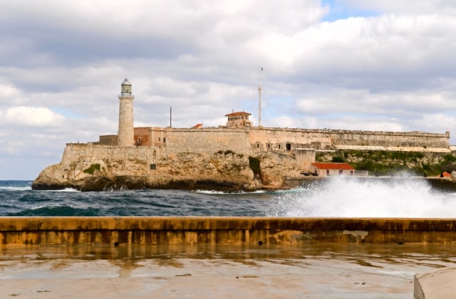 Mercusuar Morro di El Malecon, Havana, Kuba. (Foto: Shutter Stock)