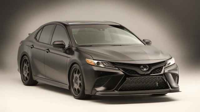 Modifikasi all new Toyota Camry karya Martin Truex JR. (Foto: dok. Motortrend)
