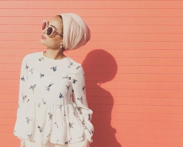 Tips Simpel Memakai Turban Untuk Si Wajah Bulat