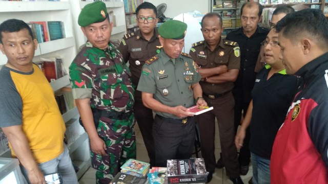 Salah Satu Buku yang Disita TNI Padang Ditulis Tim Sejarah Historia