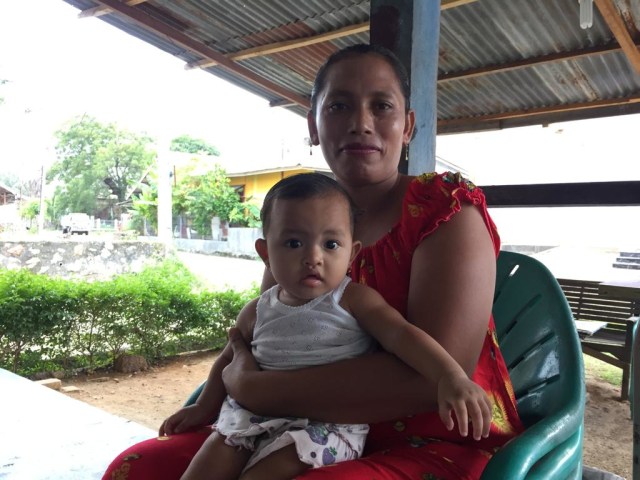 Atun, warga di sekitar gedung evakuasi tsunami Aceh (Foto: Nesia Qurrota A'yuni/kumparan)