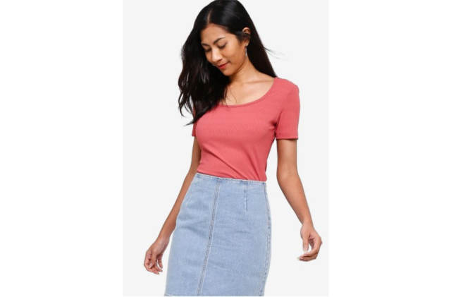 Gaya Serba Pink Adhisty Zara JKT48 saat Gala Premiere Film Keluarga Cemara (1)