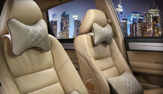 Aksesori bantal headrest mobil (Foto: https://www.openchinacart.com/supermall/10807336563)