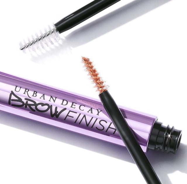Brow Finish, Urban Decay. (Foto: @urbandecaycosmetics/ Instagram)