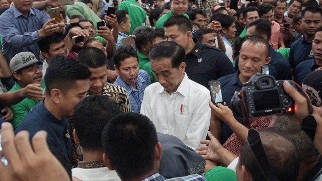 Presiden Joko Widodo saat menghadiri acara Silatnas di Jiexpo, Kemayoran. (Foto: Jamal Ramadhan/kumparan)