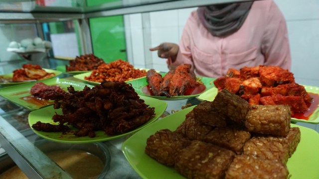 Menu Warteg (Foto: Iqbal Firdaus/kumparan)