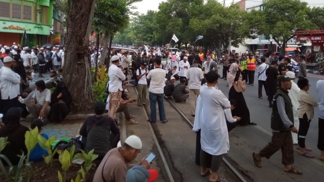 Massa padati lokasi tablig akbar 212 Solo Raya. (Foto: dok. kumparan)