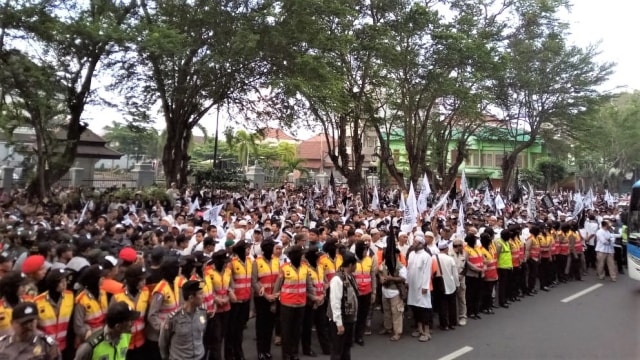 Massa padati lokasi tablig akbar 212 Solo Raya. (Foto: dok. kumparan)