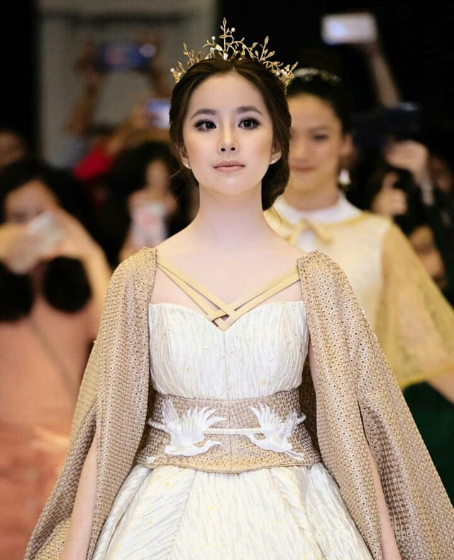7 Potret Agatha Chelsea Rayakan Ulang Tahun ke-17 Bak Putri Kerajaan (1)