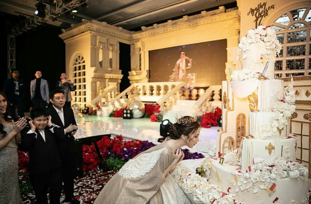 7 Potret Agatha Chelsea Rayakan Ulang Tahun ke-17 Bak Putri Kerajaan (4)
