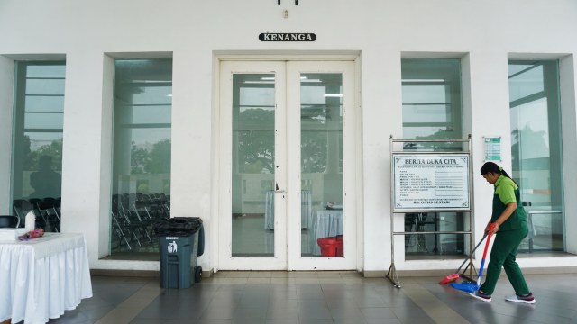 Suasana Rumah Duka Alm Robby Tumewu di RD. Oasis Lestari, Tangerang (14/1). (Foto: Iqbal Firdaus/kumparan )