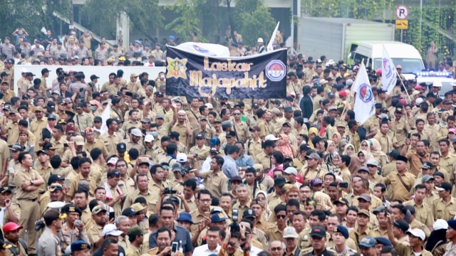 Perangkat desa berkumpul di Istora Senayan. (Foto: Dok. Kemendagri)