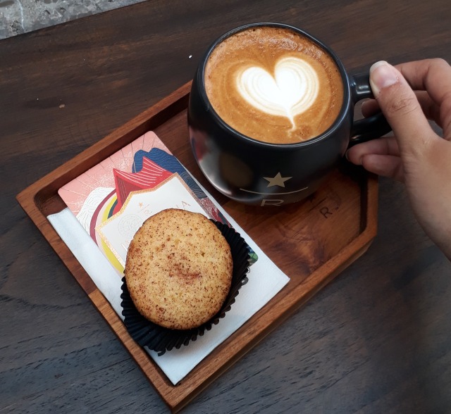 Starbucks reserve (Foto: Azalia Amadea/Kumparan)