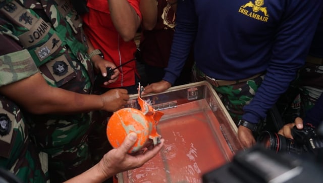 Cockpit Voice Recorder (CVR) Lion Air JT-610 yang di temukan di Ujung Karang, Bekasi, Senin (14/1). (Foto: Nugroho Sejati/kumparan)