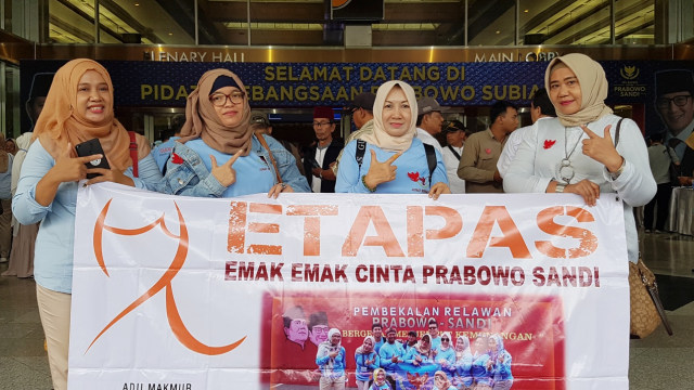 Suasana di depan JCC jelang Pidato Kebangsaan Prabowo Subianto. (Foto: Efira Tamara Thenu/kumparan)
