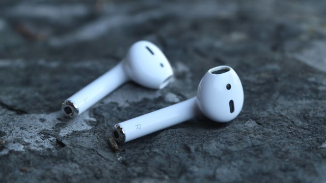 Earphone Nirkabel Apple AirPods.' Foto: FloTV/Pixabay