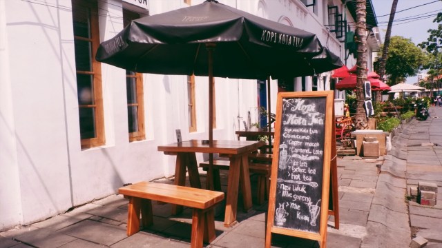 7 Coffee Shop Asyik di Jakarta Barat (6)