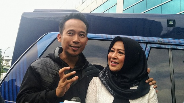 Denny Cagur dan istrinya. Foto: Maria Gabrielle Putrinda/kumparan 