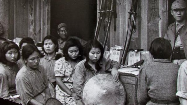 Para Pekerja Seks Komersial zaman penjajahan tentara Jepang. (Foto: Dok. tutufoundationusa.org)