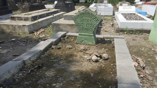 Makam penemu Iqra, Kh As’ad Humam di Pemakaman Selokraman RW 11, Purbayan, Kotagede, Yogyakarta. (Foto: Kumparan/Arfiansyah Panji Purnandaru)