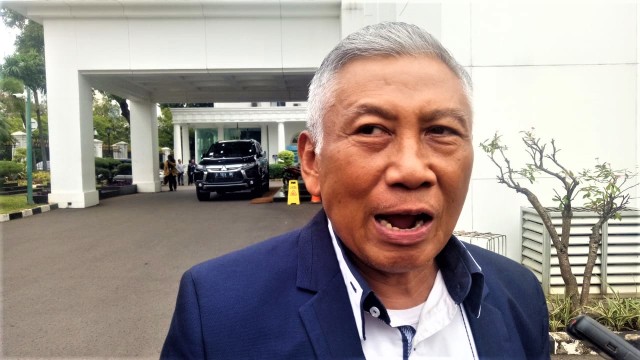 Koordinator Bapilu TKN, Effendi Choirie di Kompleks Istana Kepresidenan. Foto: Rian/kumparan