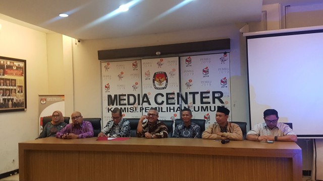 Konferensi pers di KPU terkait putusan OSO dan persiapan debat perdana. (Foto: Efira Tamara/kumparan)