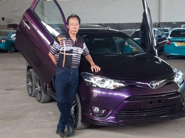 Modifikasi Vios-Limo beroda delapan karya Rony Gunawan pengusaha taksi asal Bandung. (Foto: Istimewa)