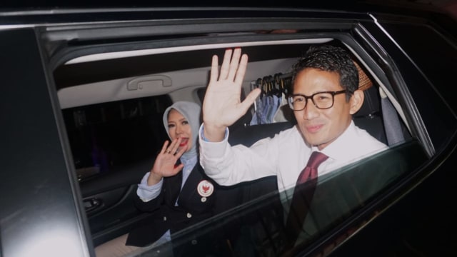 Calon Wakil Presiden no urut 02 Sandiaga Uno menuju tempat debat perdana pilpres 2019 di Hotel Bidakara, Jakarta Selatan.  (Foto: Fanny Kusumawardhani/kumparan)