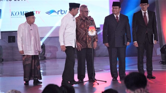 Kedua pasangan Capres dan Cawapres dalam acara debat pertama Pilpres 2019, di Hotel Bidakara, Jakarta, Kamis (17/1/2019). Foto: Jamal Ramadhan/kumparan