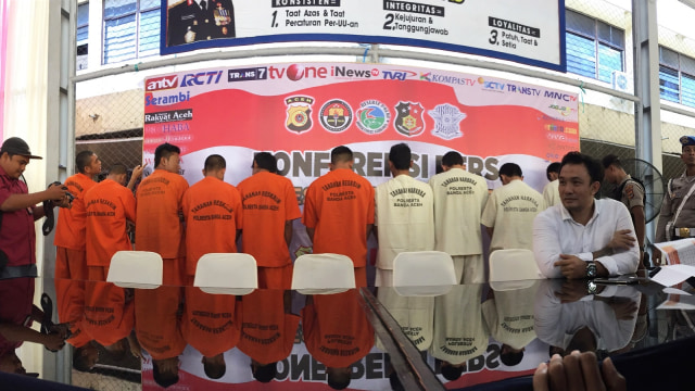 Sejumlah pelaku penyalahgunaan narkoba diringkus Sar Resnarkoba Polresta Banda Aceh.  (Foto: Zuhri Noviandi/kumparan)