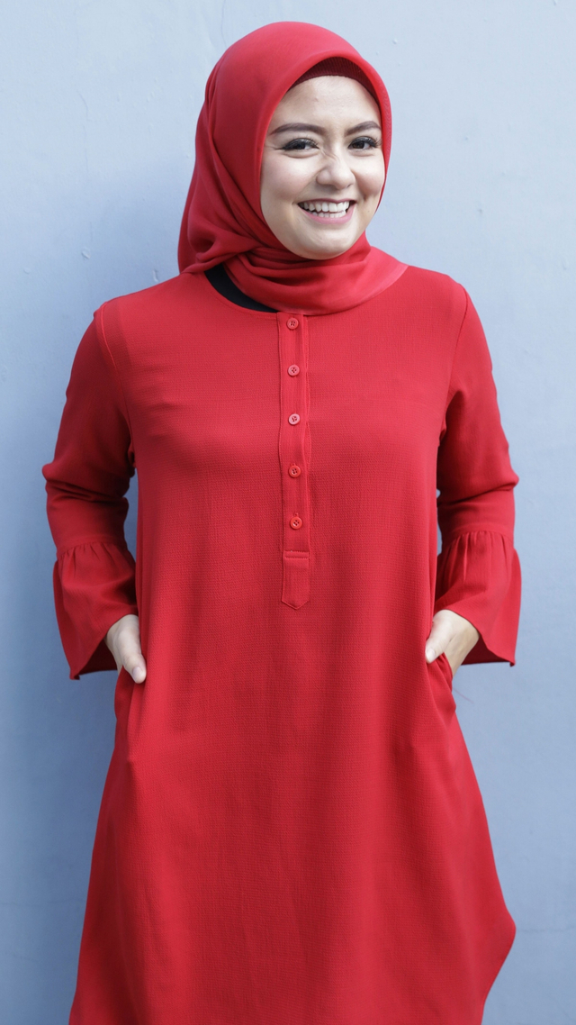 Penyanyi Tika Ramlan (T2) saat ditemui wartawan. Foto: Ronny