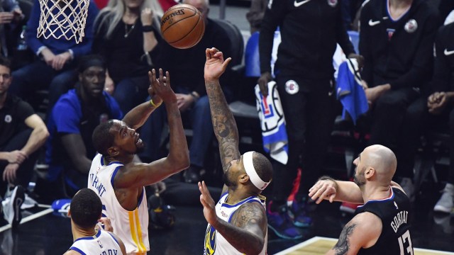 Center Golden State Warriors, DeMarcus Cousins, saat menghadapi LA Clippers. (Foto: Robert Hanashiro-USA TODAY Sports via Reuters)
