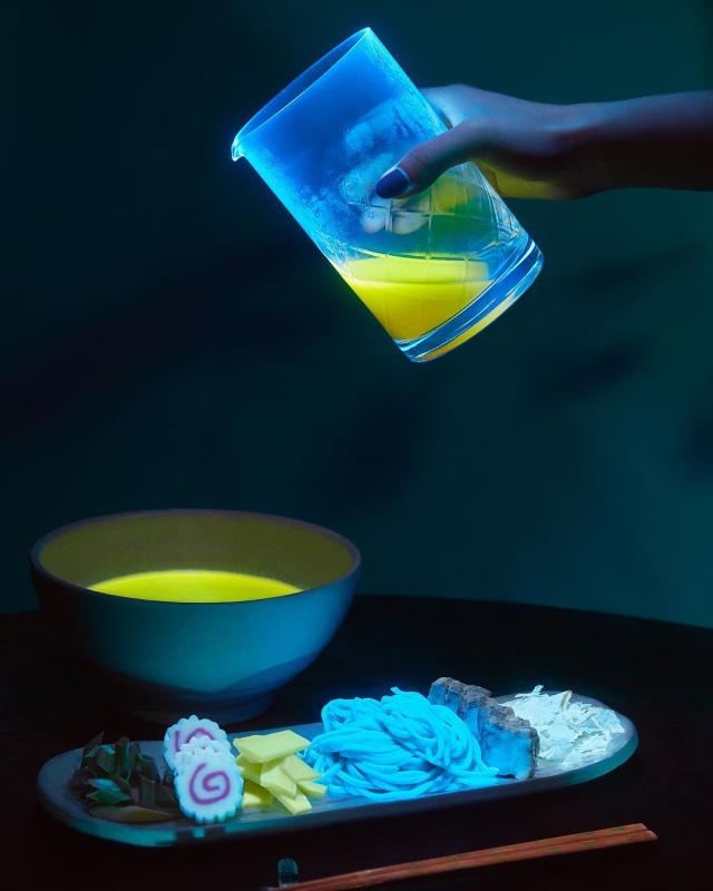 Ramen glow in the dark (Foto: Instagram @nakamura.ke)