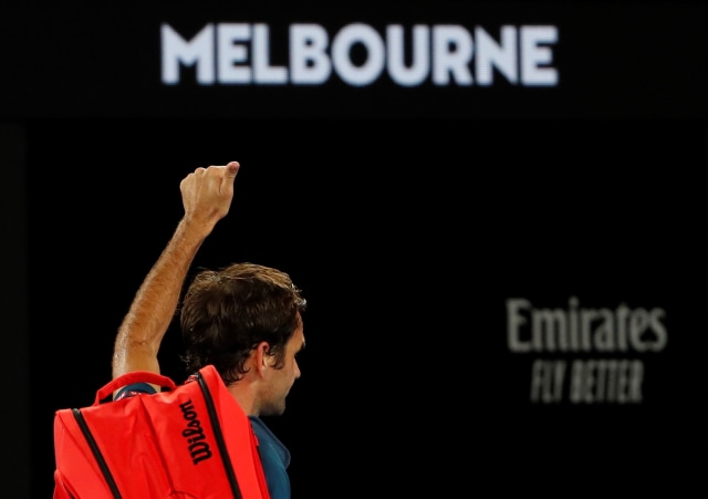 Roger Federer di akhir babak keempat Australia Terbuka 2019. (Foto: REUTERS/Adnan Abidi)