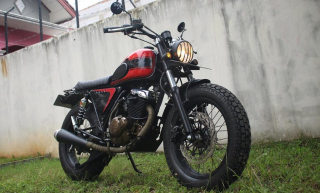Modifikasi Suzuki Thunder jadi Jap Style: punya tampilan yang lebih gahar dari versi standar. (Foto: dok. Central Classic Custom)