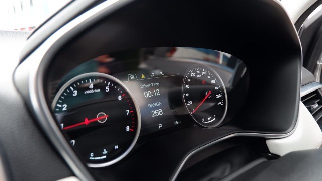 Panel instrumennya Wuling Almaz (Foto: Aditya Pratama Niagara/kumparanOTO)
