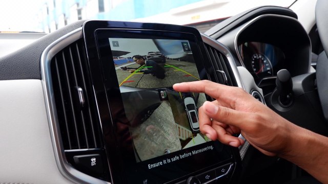 Punya fitur kamera 360 (Foto: Aditya Pratama Niagara/kumparanOTO)